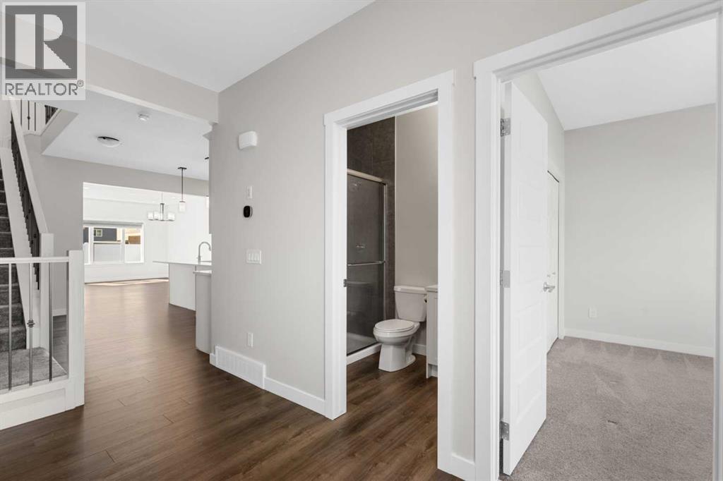Photo 3 of 1117 Bayview Gardens Sw, Airdrie AB