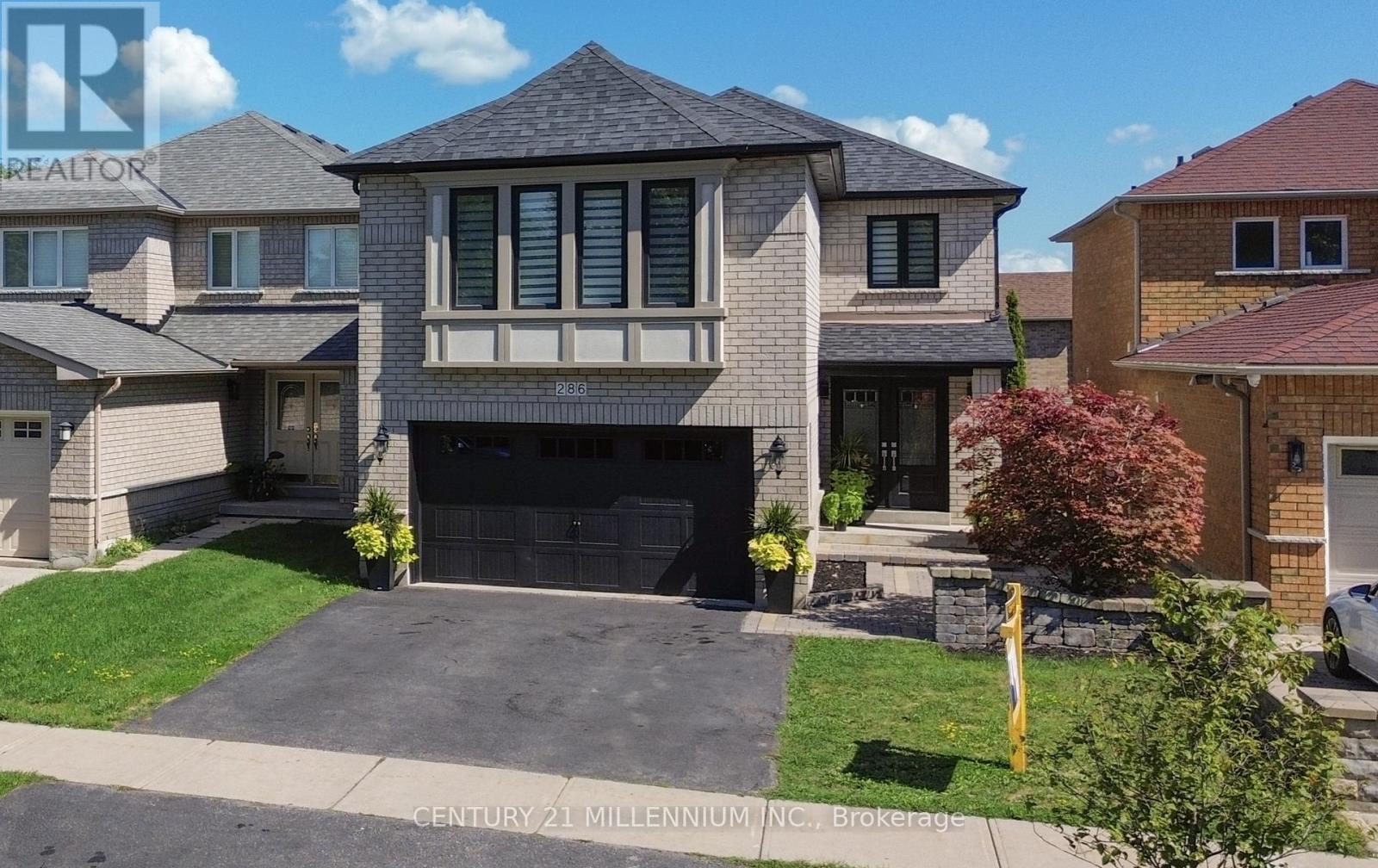 Photo 14 of 286 Royalpark Way, Vaughan ON