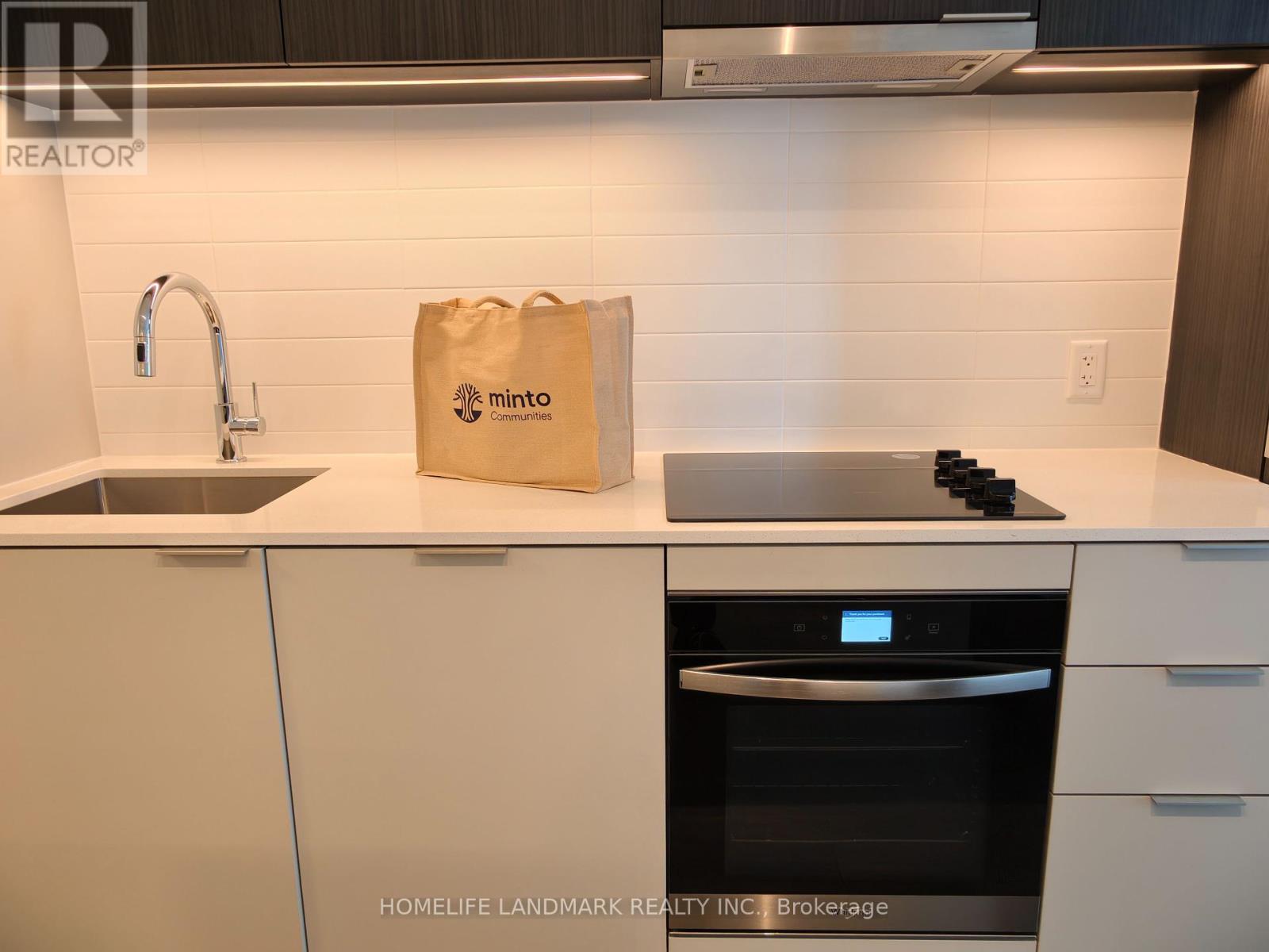 Photo 8 of 4502 89 Church Street, Toronto ON