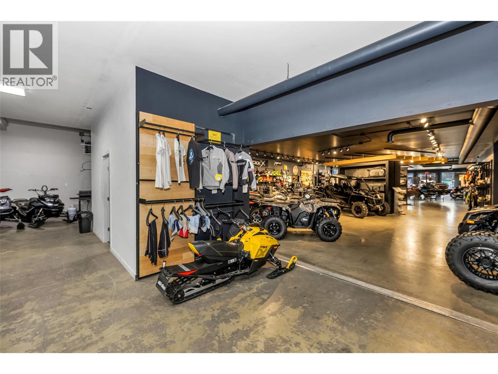 Photo 14 of 2903 43 Avenue, Vernon BC