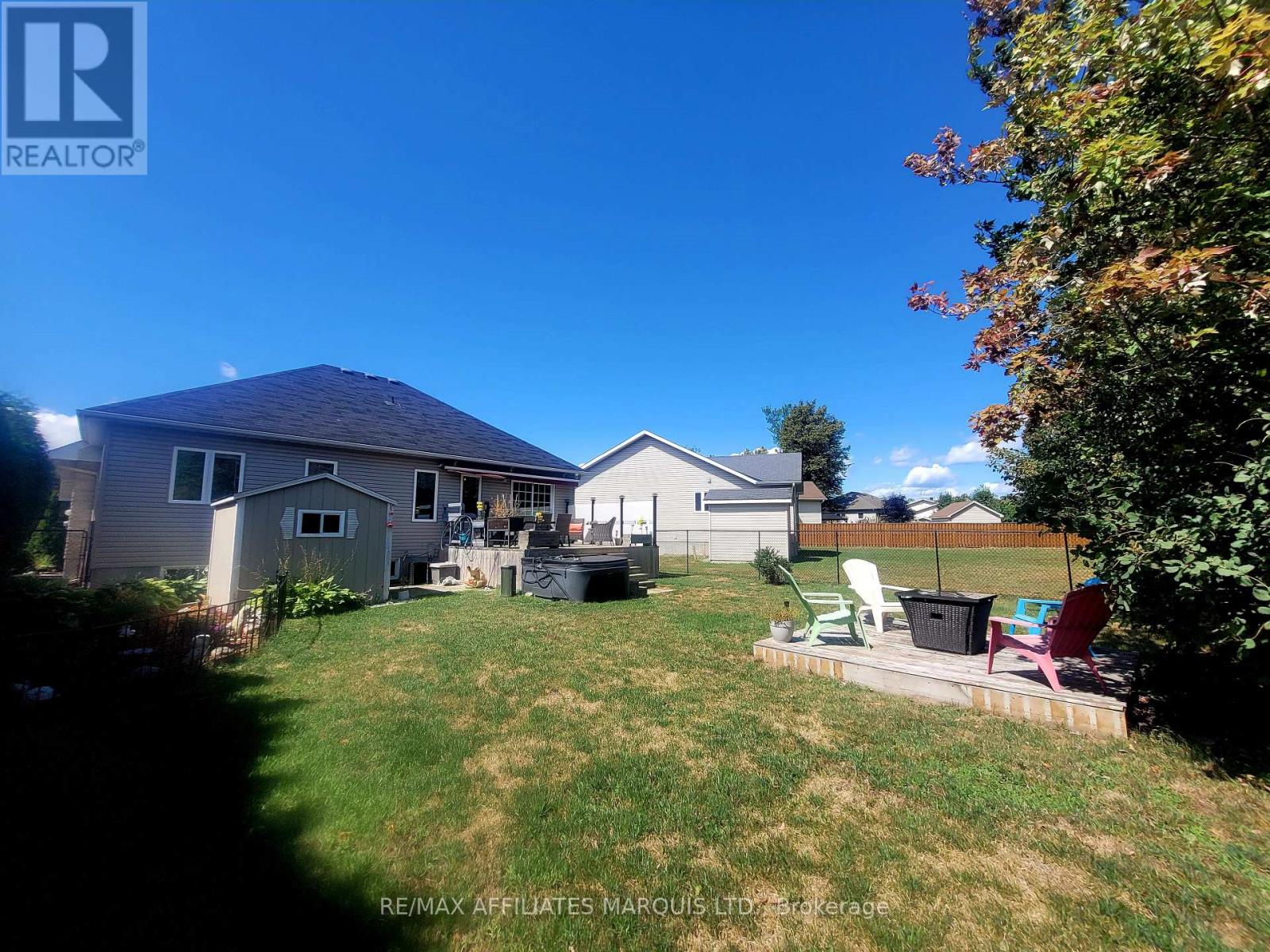 Photo 12 of 1286 Daprat Avenue, Cornwall ON