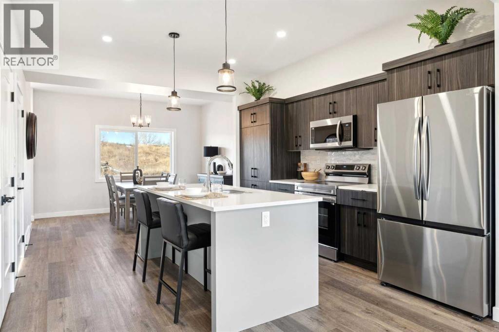 Photo 4 of 111 Gray Close, Sylvan Lake AB