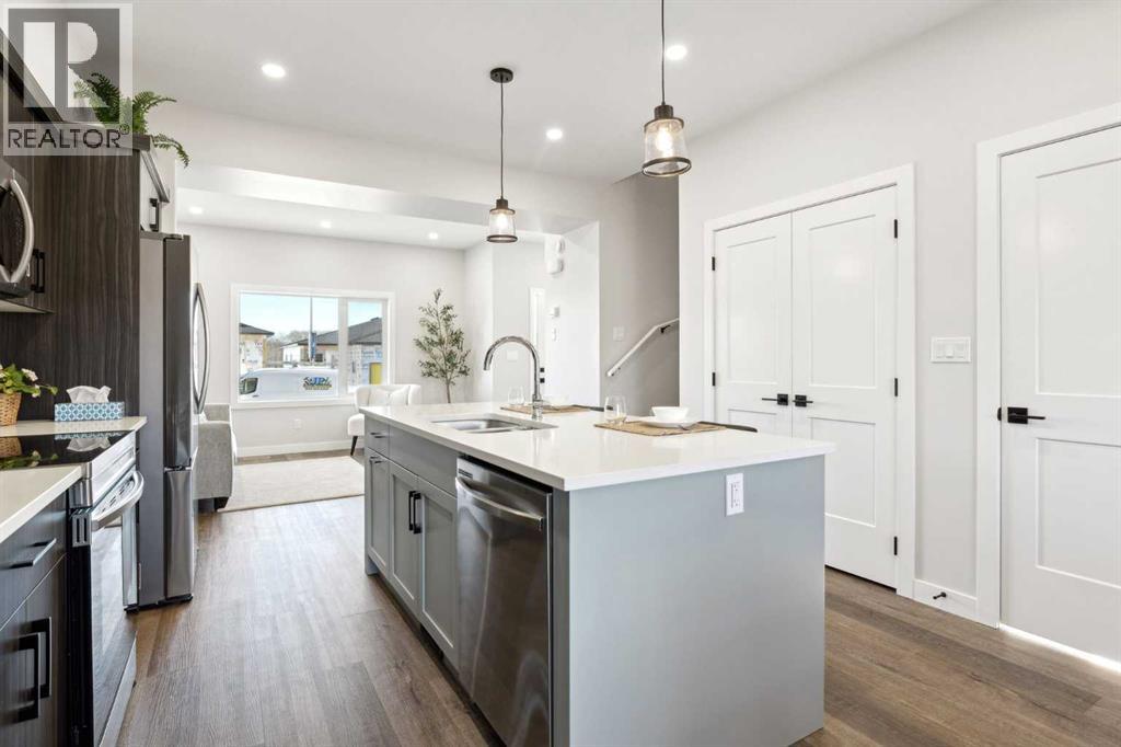 Photo 28 of 111 Gray Close, Sylvan Lake AB