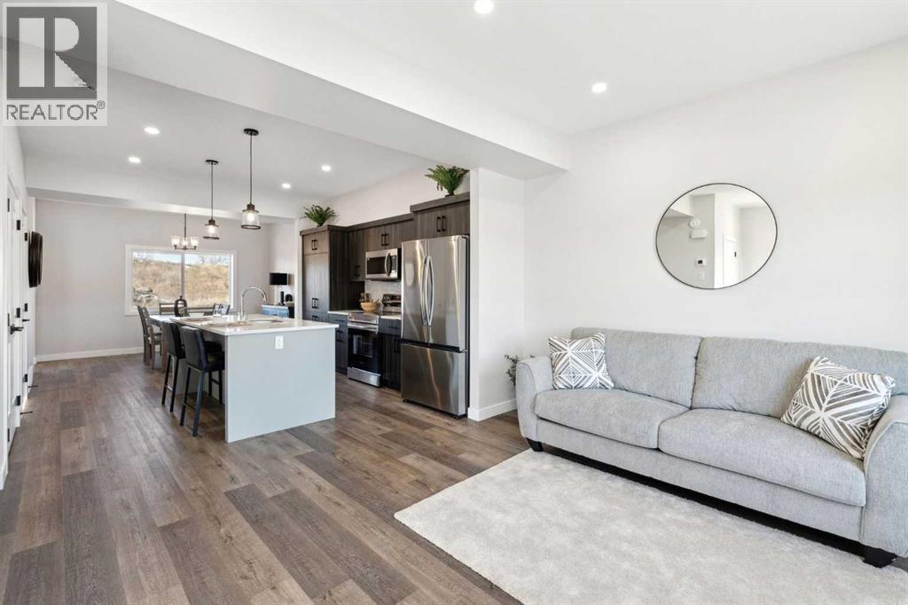 Photo 7 of 111 Gray Close, Sylvan Lake AB