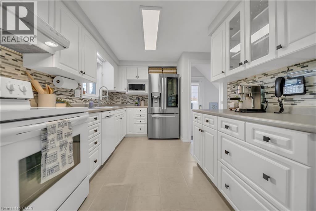 Photo 9 of 477 Strasburg Road, Kitchener ON
