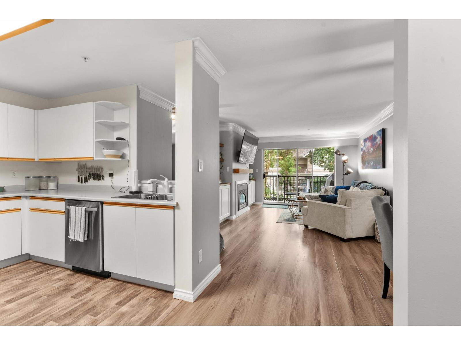 Photo 2 of 208 20881 56 Avenue, Langley BC