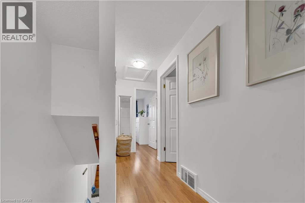 Photo 16 of 477 Strasburg Road, Kitchener ON