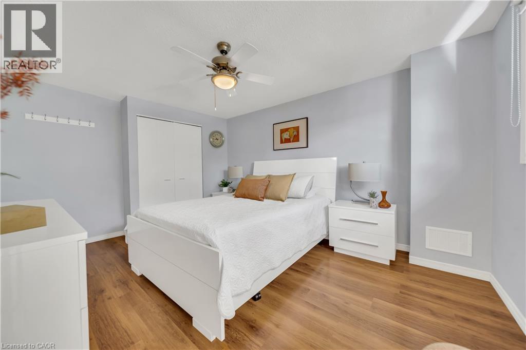 Photo 18 of 477 Strasburg Road, Kitchener ON
