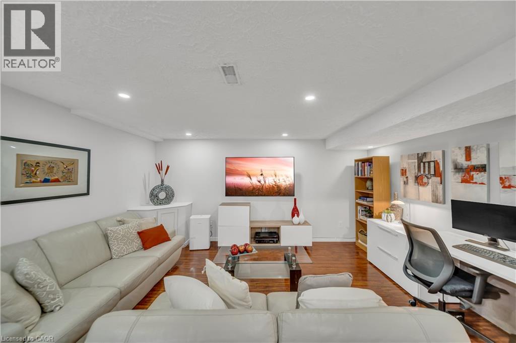Photo 28 of 477 Strasburg Road, Kitchener ON