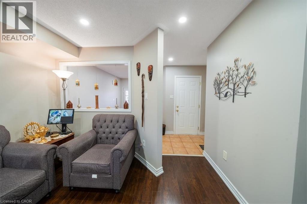 Photo 10 of 326 Albright Road, Brampton ON