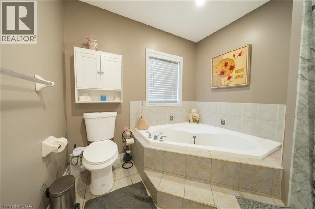 Photo 33 of 326 Albright Road, Brampton ON