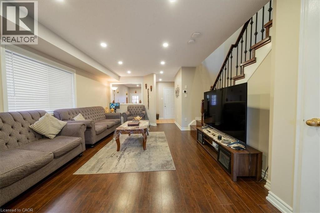 Photo 13 of 326 Albright Road, Brampton ON