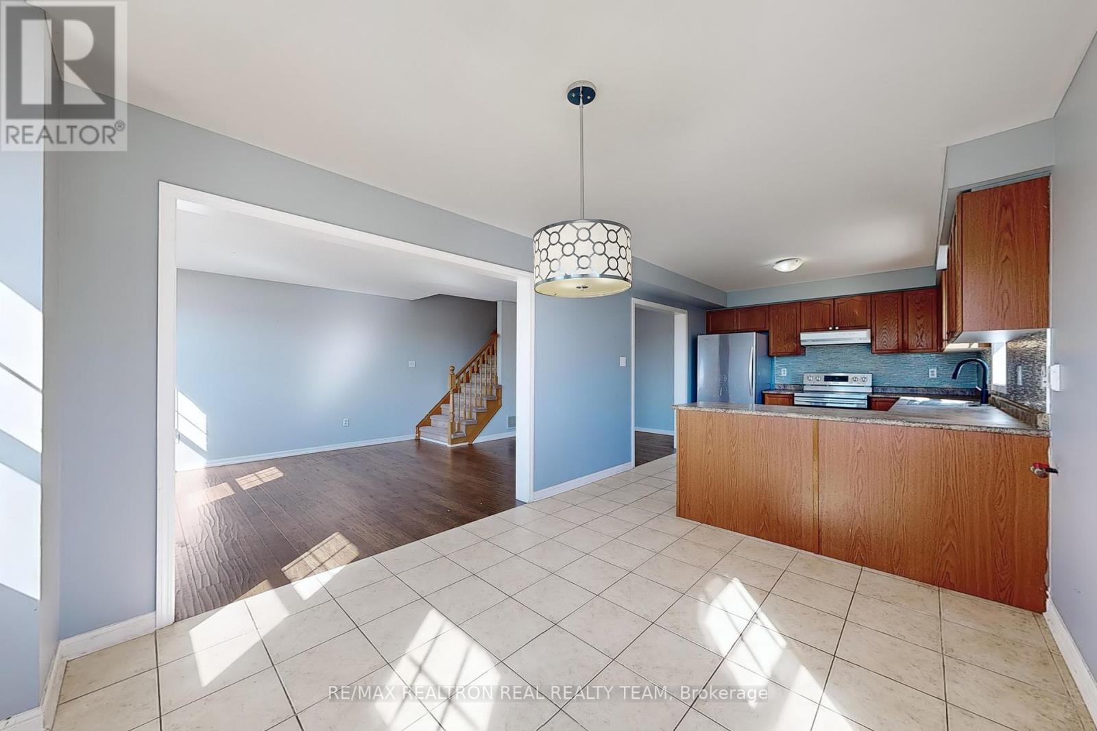 Photo 3 of Unit B 1 8892 Sheppard Avenue E, Toronto ON