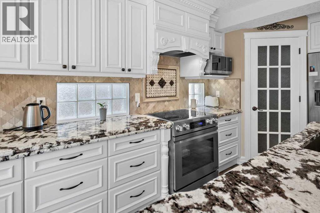 Photo 10 of 9124 Edgebrook Drive Nw, Calgary AB