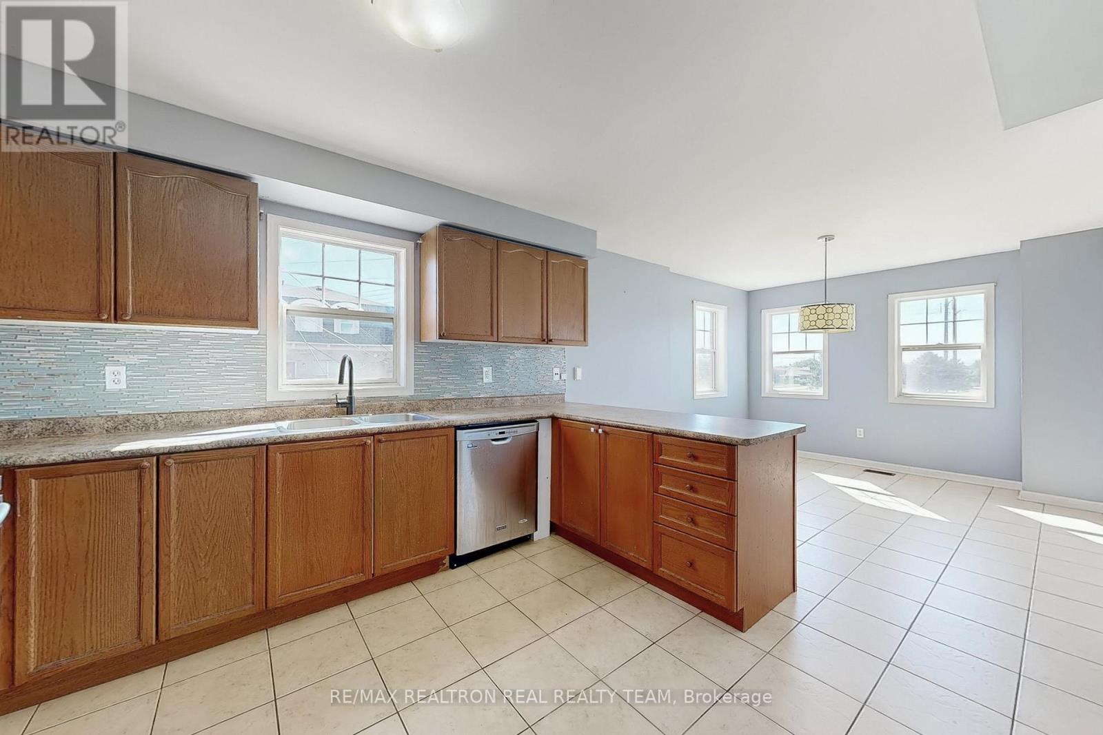 Photo 1 of Unit B 2 8892 Sheppard Avenue E, Toronto ON