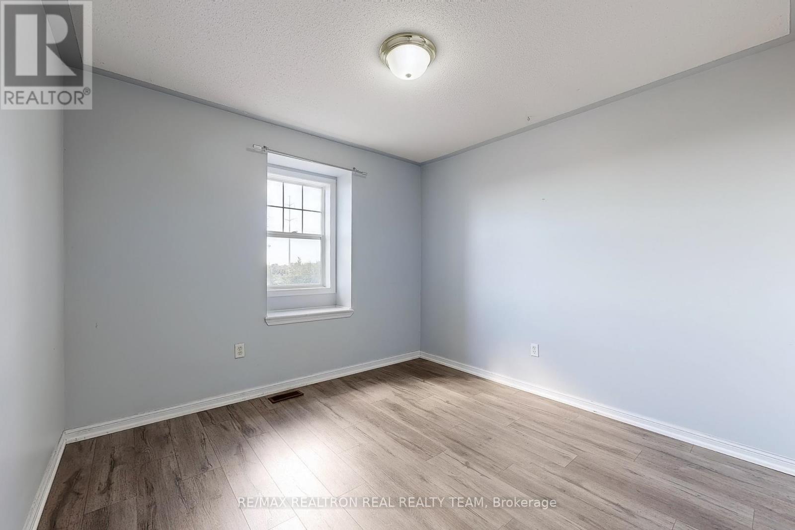 Photo 14 of Unit B 2 8892 Sheppard Avenue E, Toronto ON
