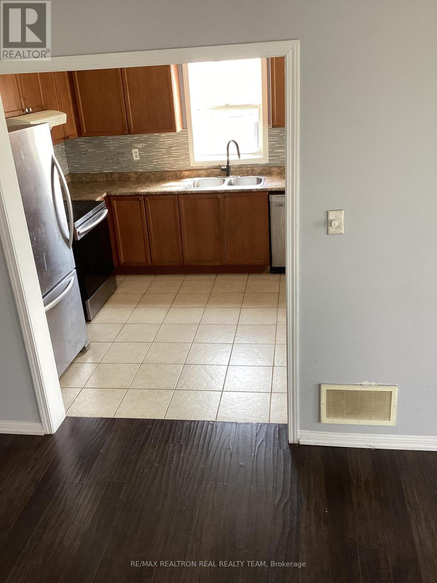 Photo 2 of Unit B 2 8892 Sheppard Avenue E, Toronto ON