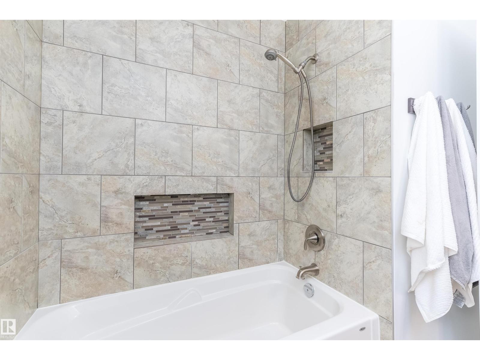 Photo 18 of 8104 17 Av Nw, Edmonton AB