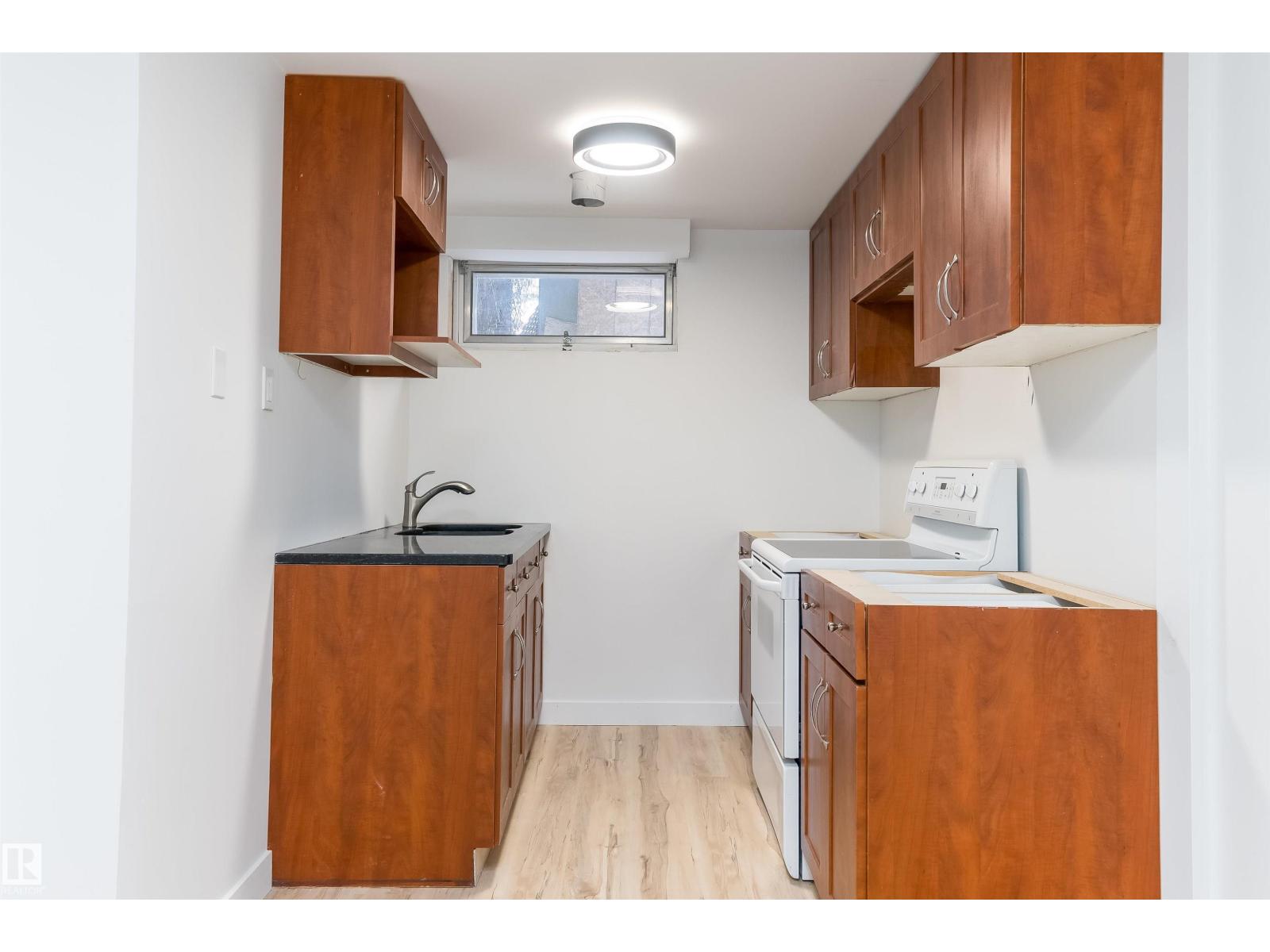 Photo 34 of 8104 17 Av Nw, Edmonton AB