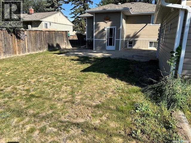 Photo 27 of 1121 Montgomery Street, Moose Jaw SK