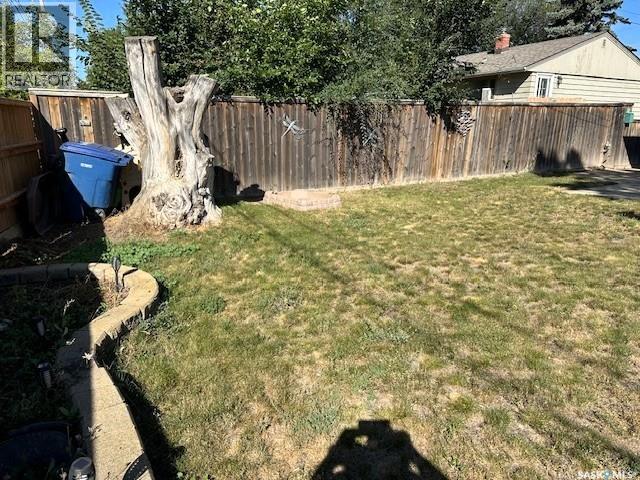 Photo 28 of 1121 Montgomery Street, Moose Jaw SK