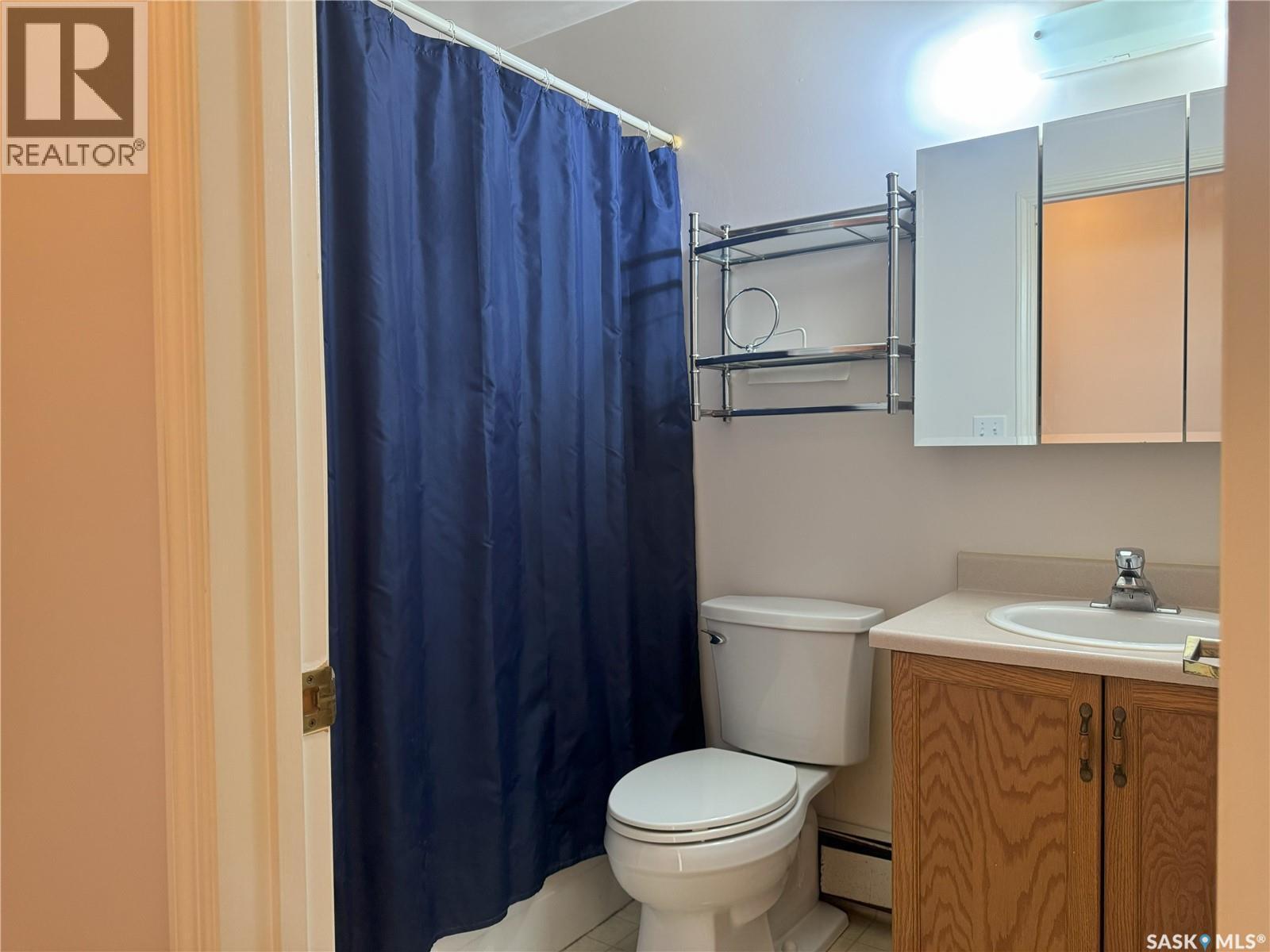 Photo 22 of 103 102 1st Avenue, Caronport SK
