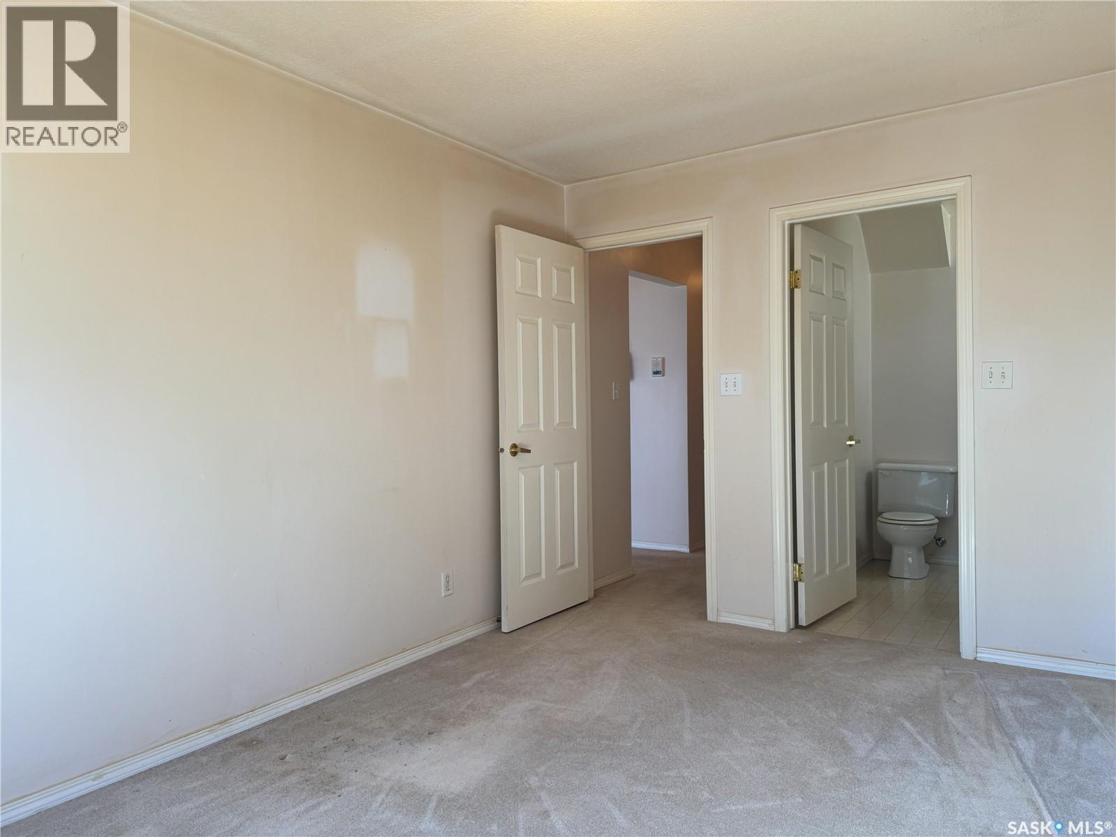 Photo 17 of 103 102 1st Avenue, Caronport SK