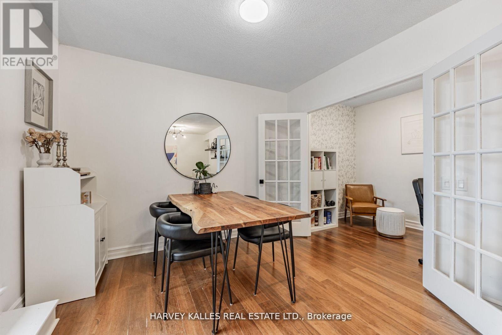 Photo 23 of 910 5 Rosehill Avenue, Toronto ON