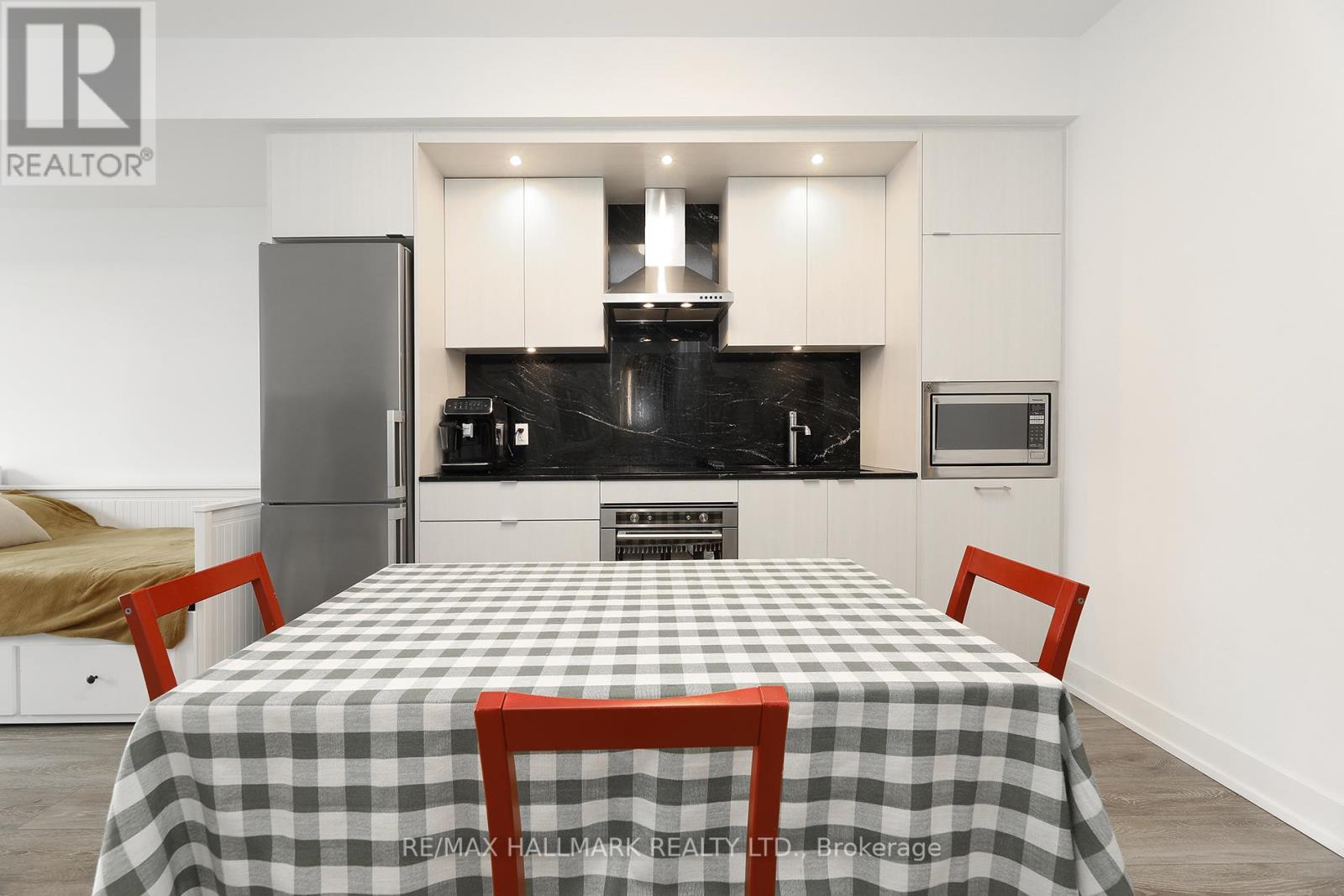 Photo 10 of 343 20 Inn On The Park Drive, Toronto ON