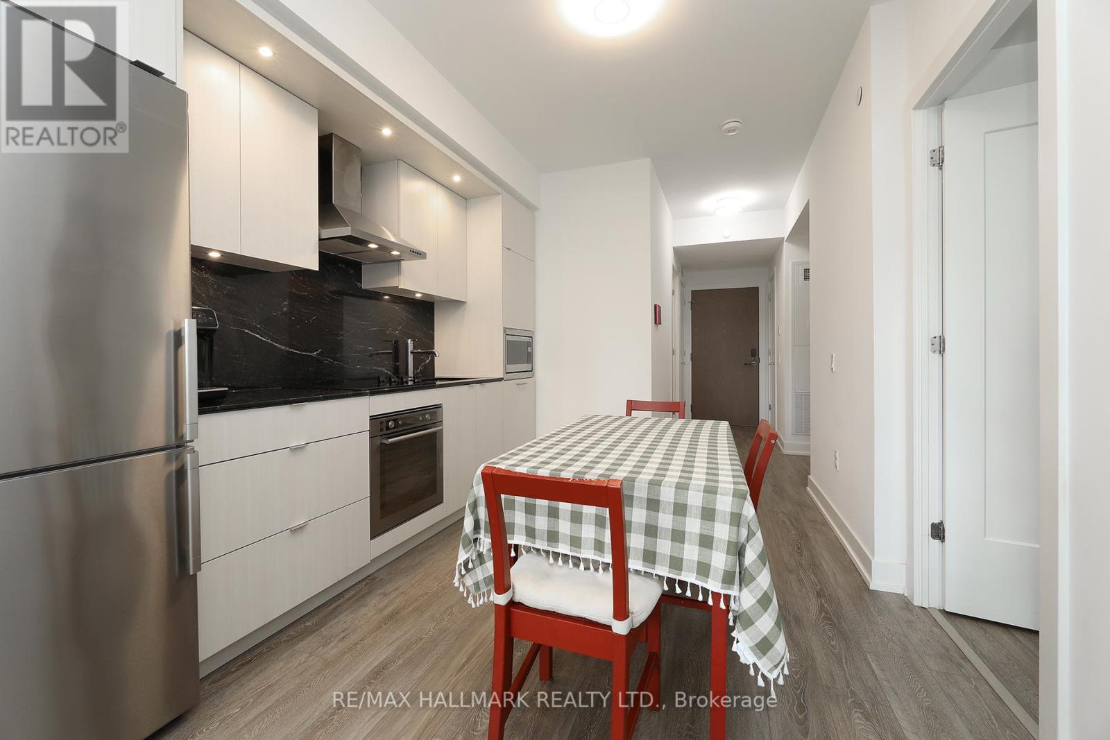 Photo 11 of 343 20 Inn On The Park Drive, Toronto ON