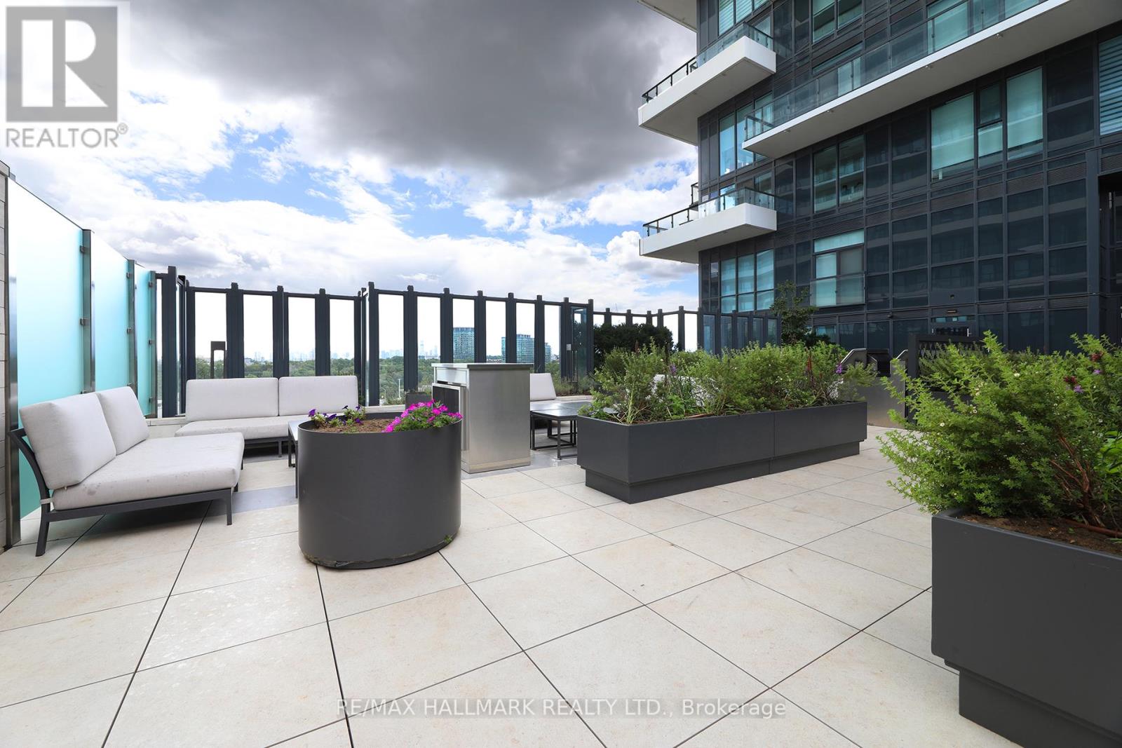 Photo 29 of 343 20 Inn On The Park Drive, Toronto ON