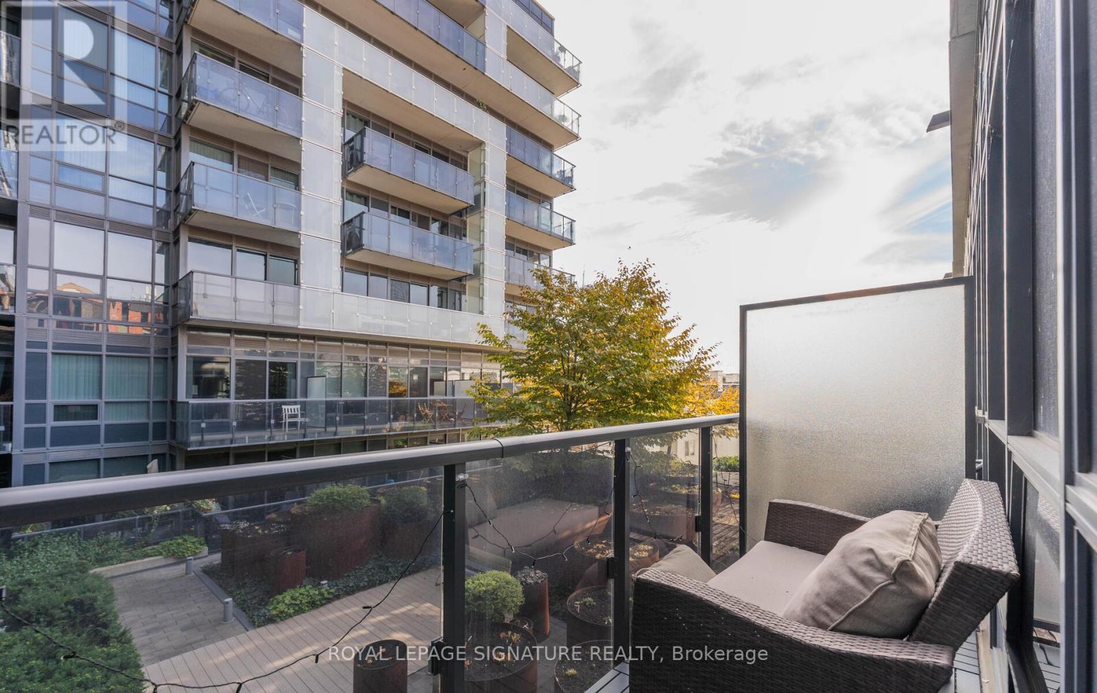 Photo 9 of 456 1030 King Street W, Toronto ON