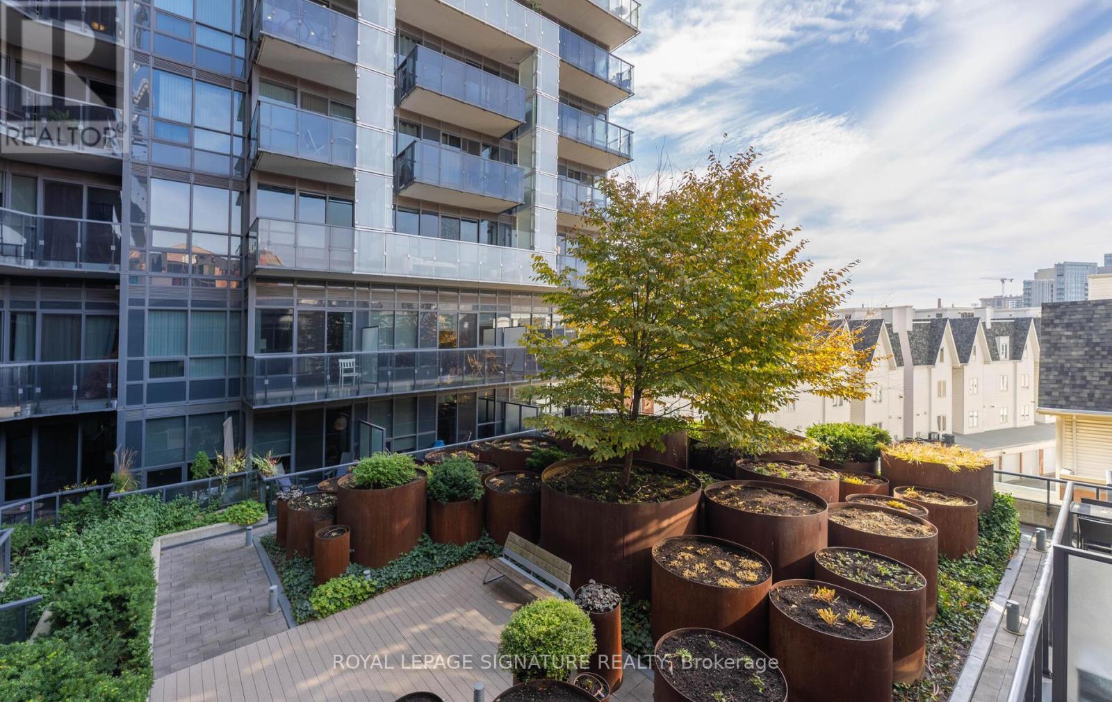 Photo 10 of 456 1030 King Street W, Toronto ON
