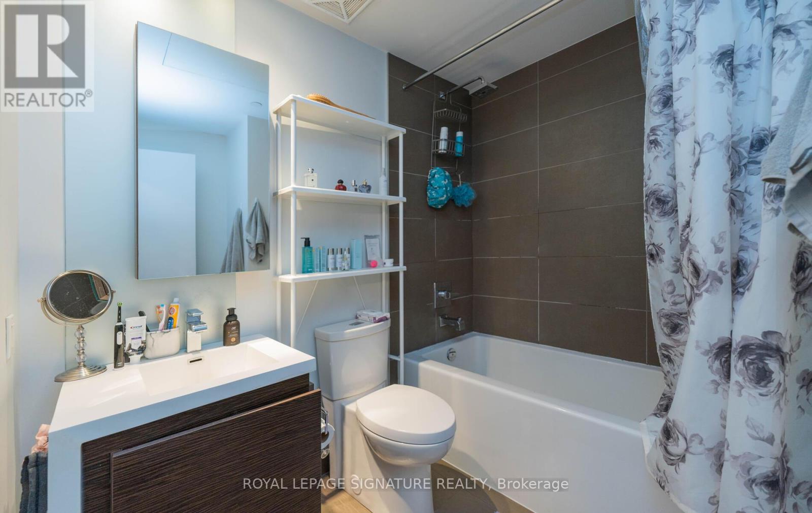 Photo 11 of 456 1030 King Street W, Toronto ON