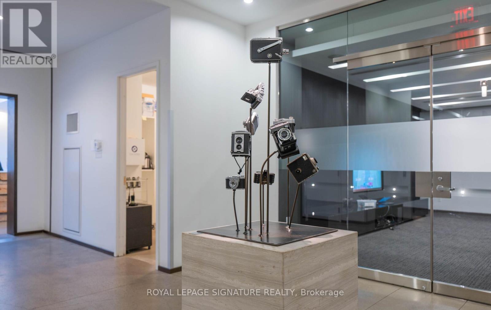 Photo 6 of 456 1030 King Street W, Toronto ON