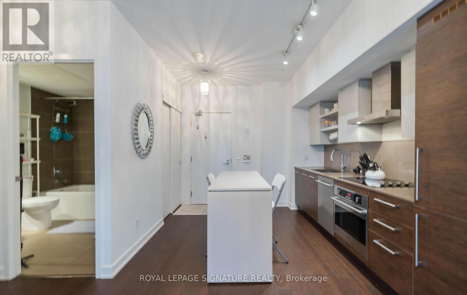 Photo 27 of 456 1030 King Street W, Toronto ON