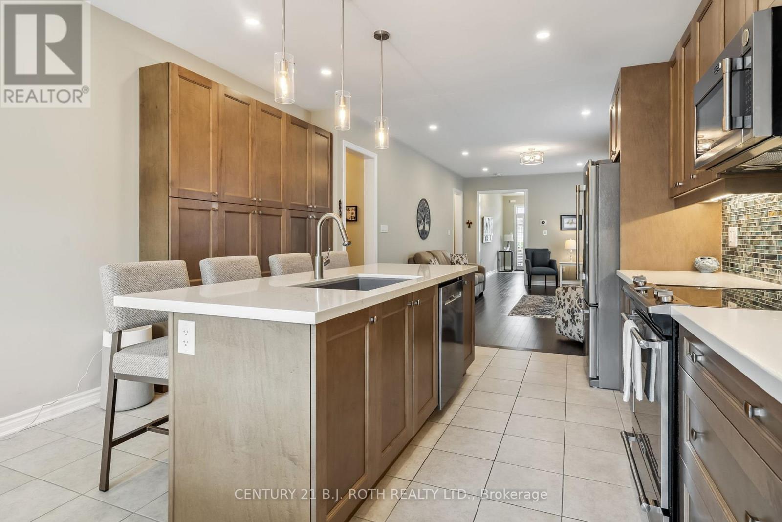Photo 14 of 42 Glenhaven Court, Scugog ON