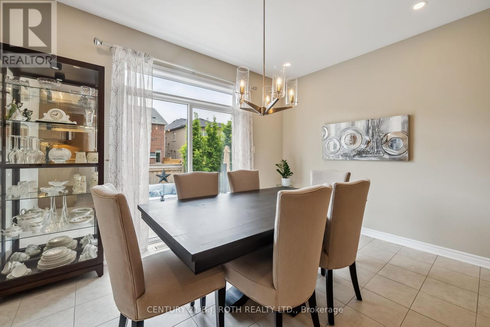 Photo 15 of 42 Glenhaven Court, Scugog ON
