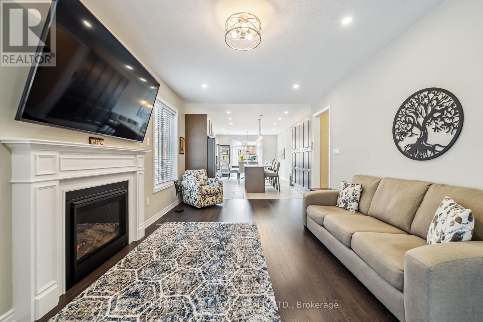 Photo 7 of 42 Glenhaven Court, Scugog ON