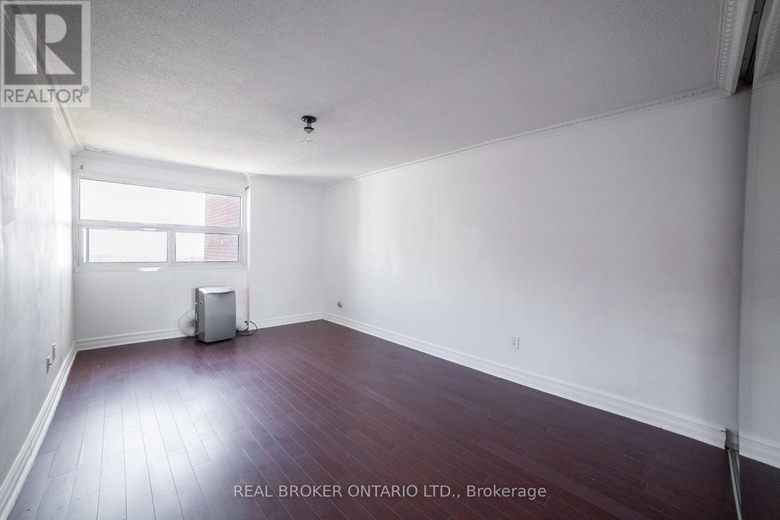 Photo 5 of 2704 3 Massey Square, Toronto ON