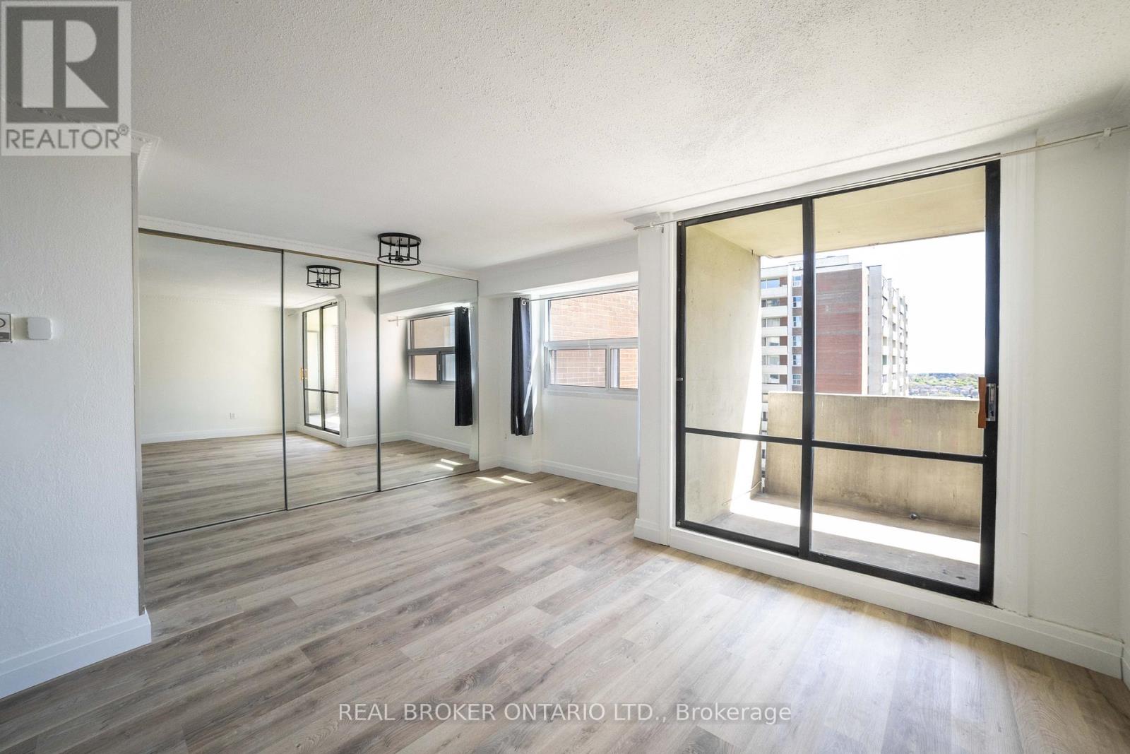 Photo 11 of 2704 3 Massey Square, Toronto ON