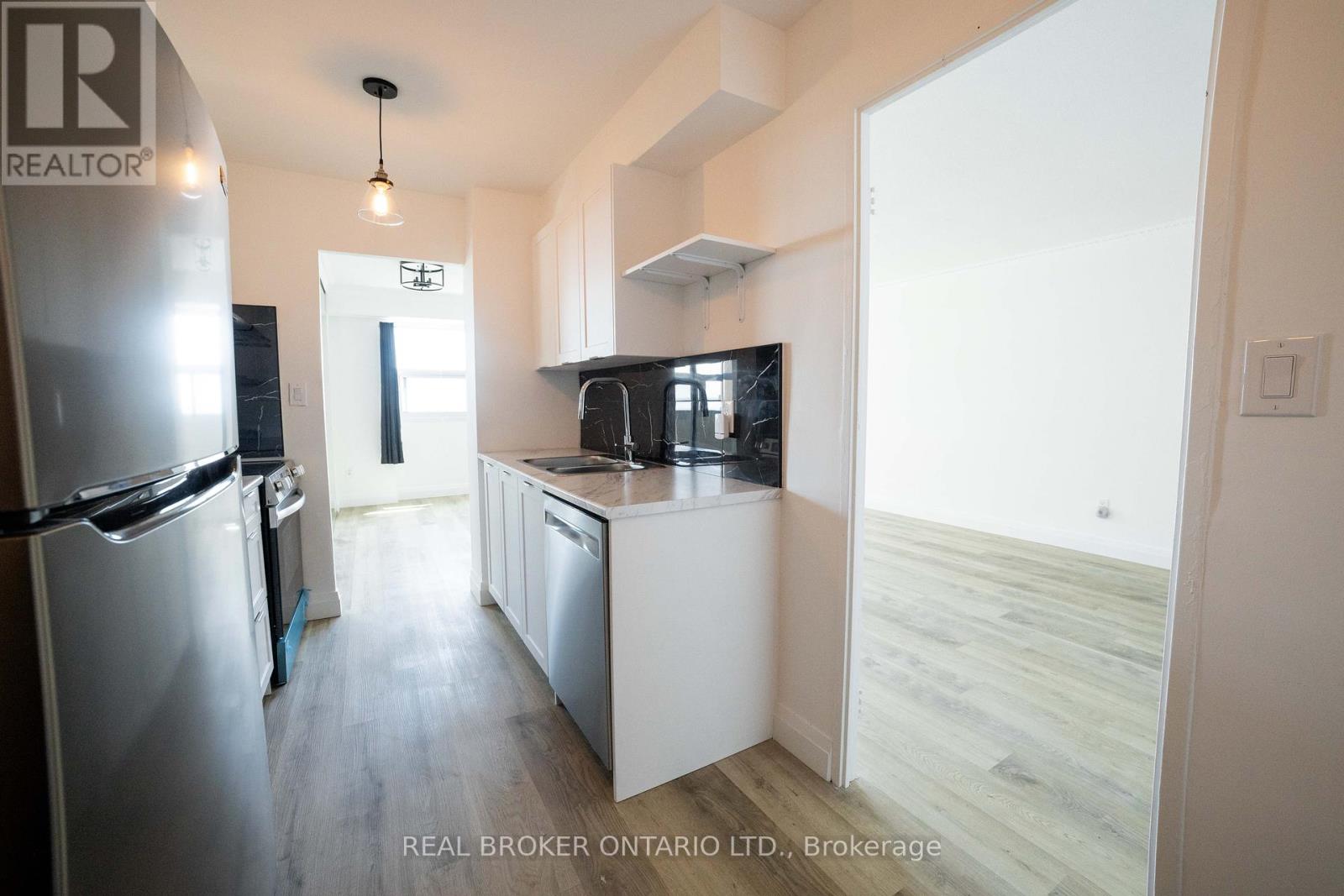 Photo 9 of 2704 3 Massey Square, Toronto ON