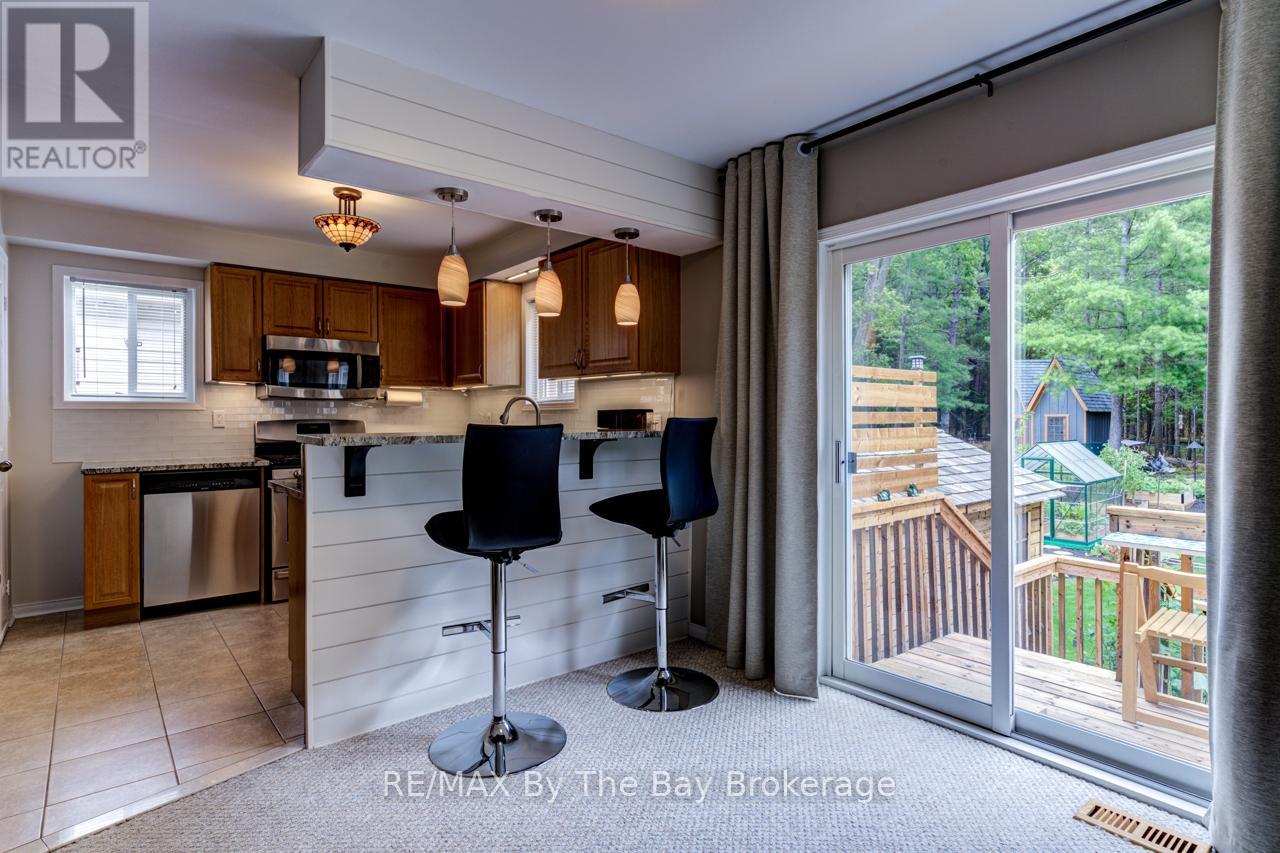 Photo 11 of 29 Cranberry Heights, Wasaga Beach ON