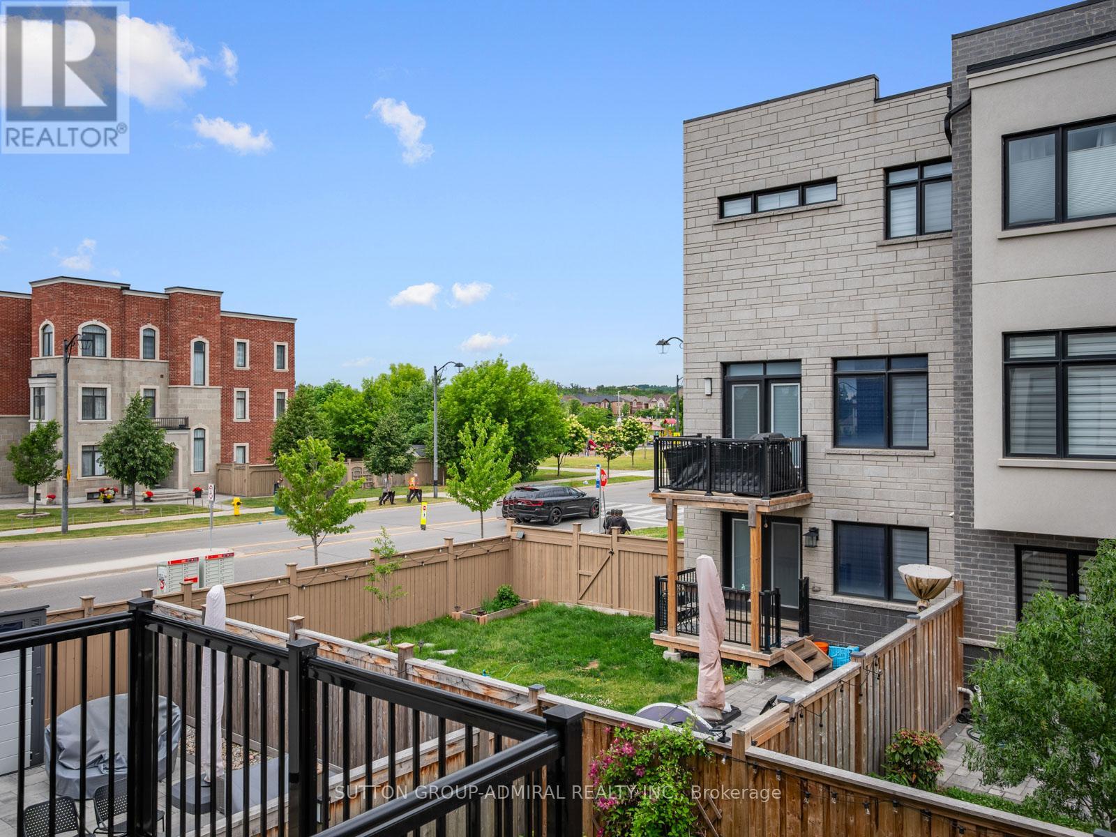 Single Family House for Sale in  GOLDEN TRAIL Vaughan (Patterson) 