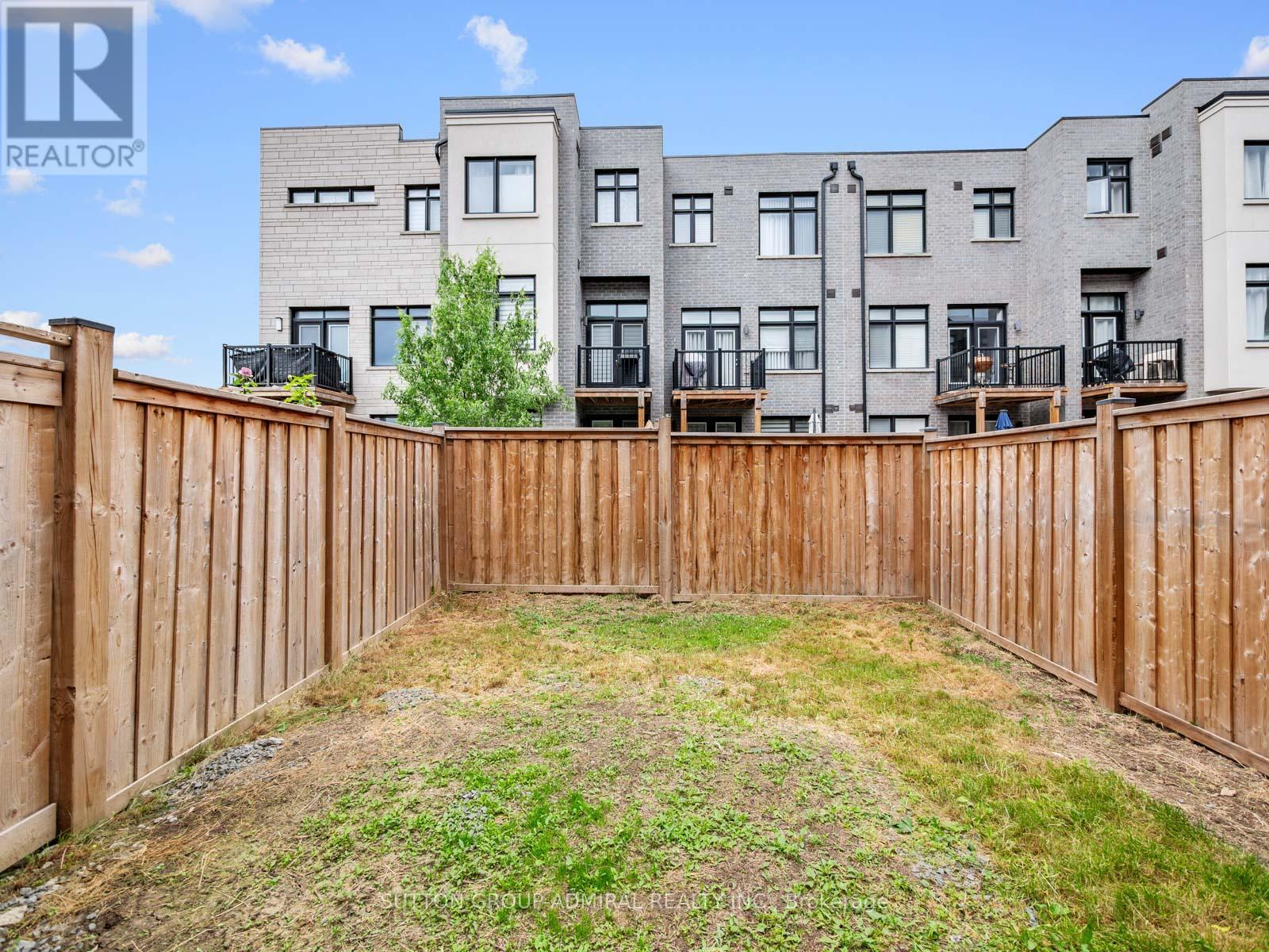 Single Family House for Sale in  GOLDEN TRAIL Vaughan (Patterson) 