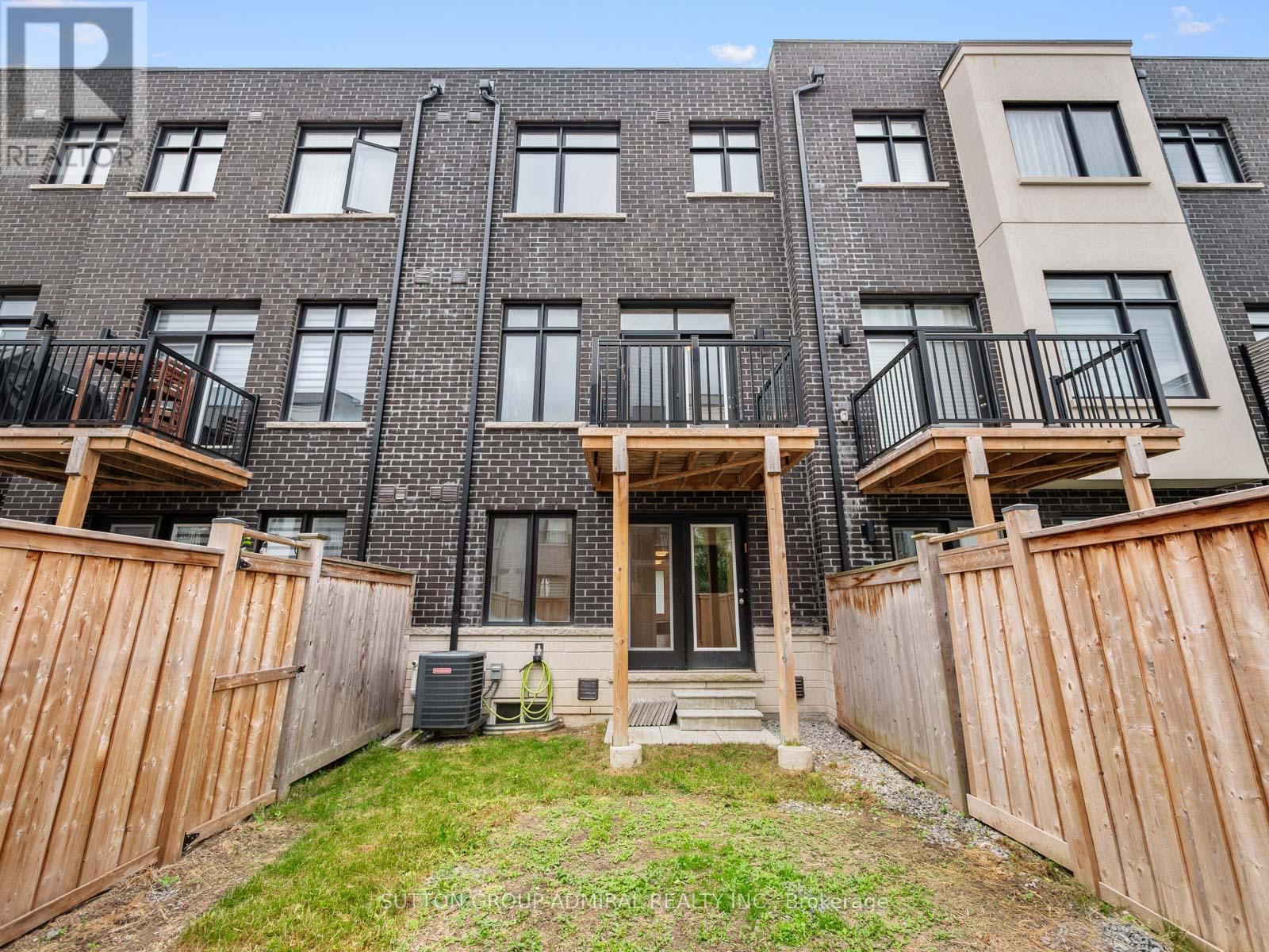 Single Family House for Sale in  GOLDEN TRAIL Vaughan (Patterson) 