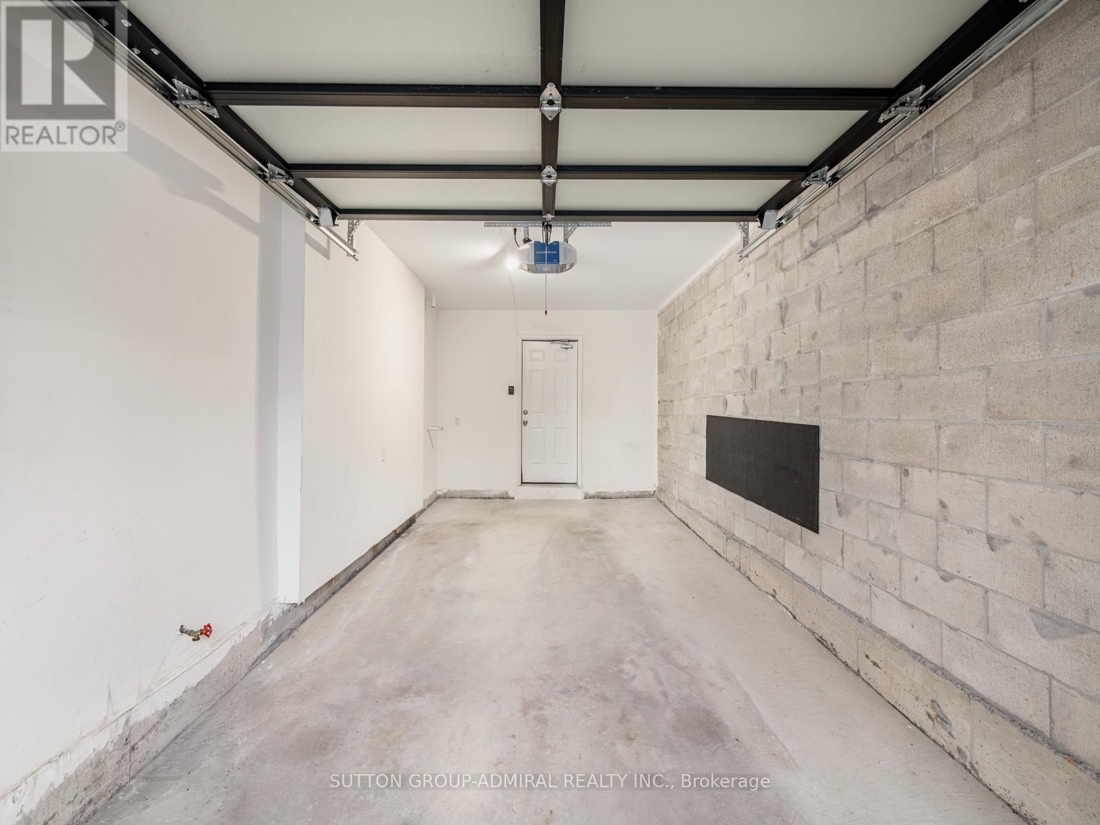 Single Family House for Sale in  GOLDEN TRAIL Vaughan (Patterson) 