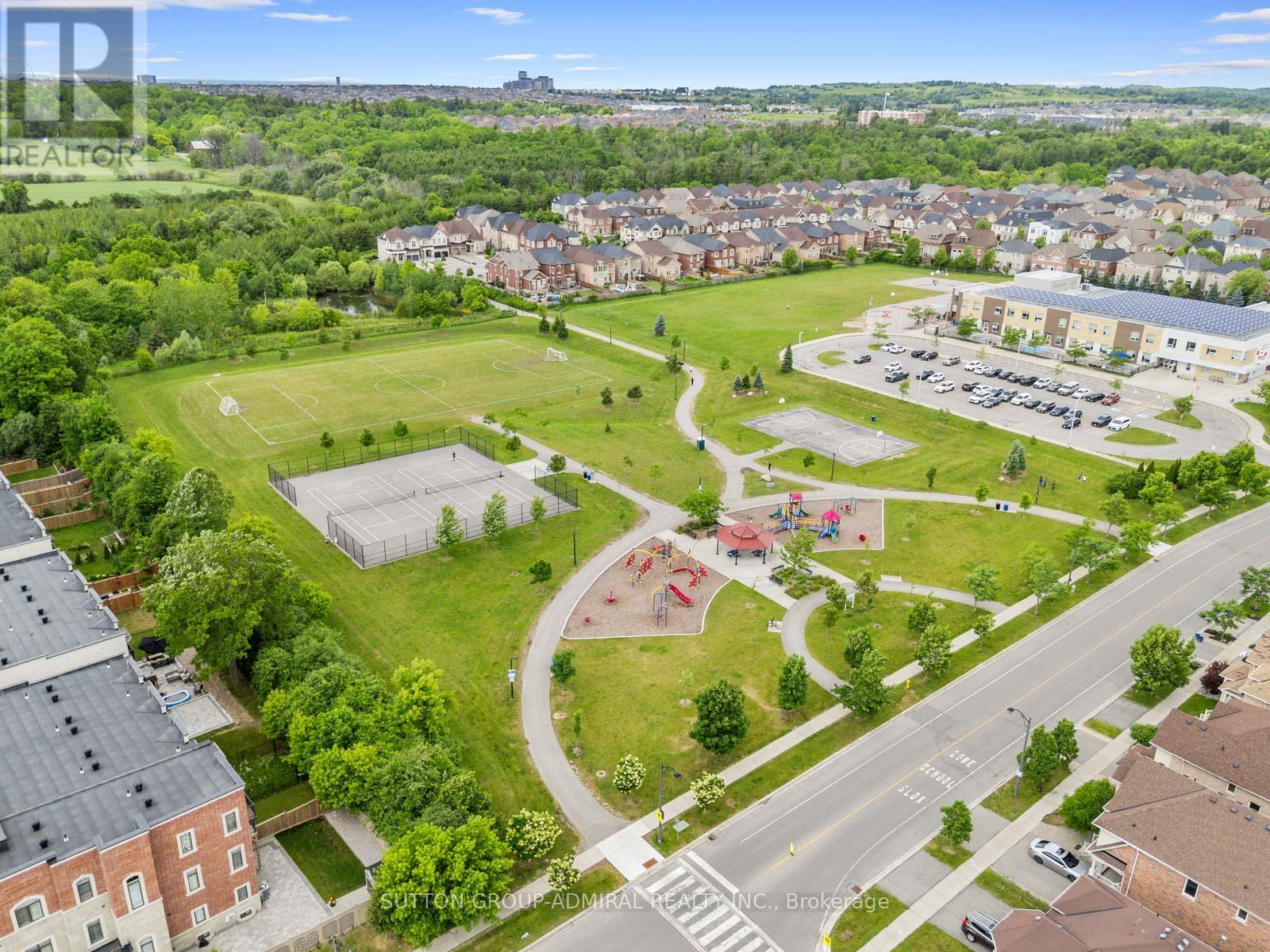 Single Family House for Sale in  GOLDEN TRAIL Vaughan (Patterson) 