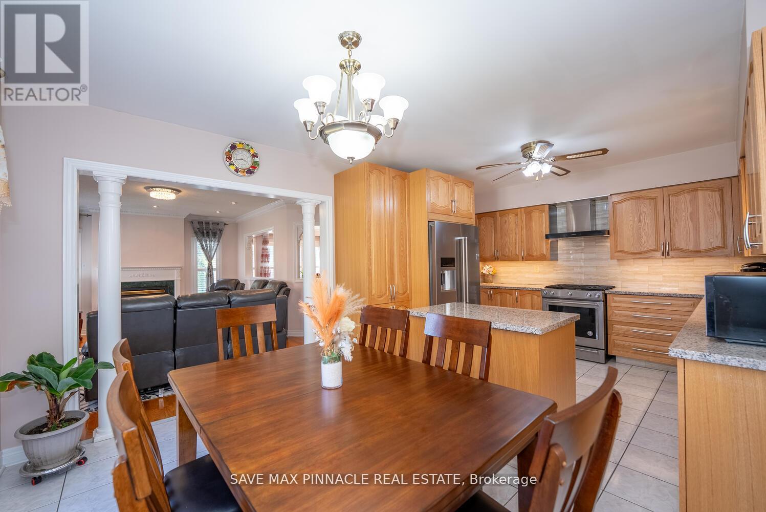 Photo 12 of 1 Ashton Drive, Vaughan ON