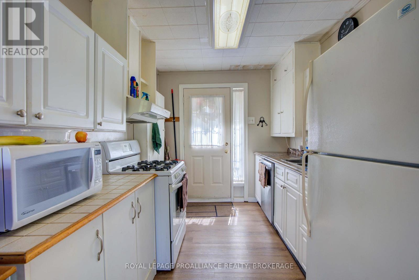 372 MURPHY ROAD #100 - 10